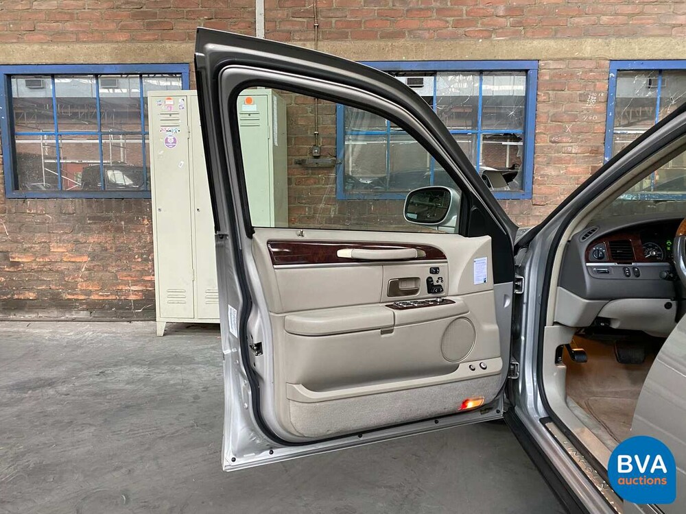 Lincoln Town Car Signature L 4.6 V8 Verlengd 2008, 06-ZP-HH