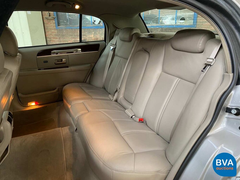 Lincoln Town Car Signature L 4.6 V8 Verlengd 2008, 06-ZP-HH