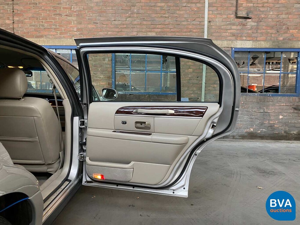 Lincoln Town Car Signature L 4.6 V8 Verlengd 2008, 06-ZP-HH