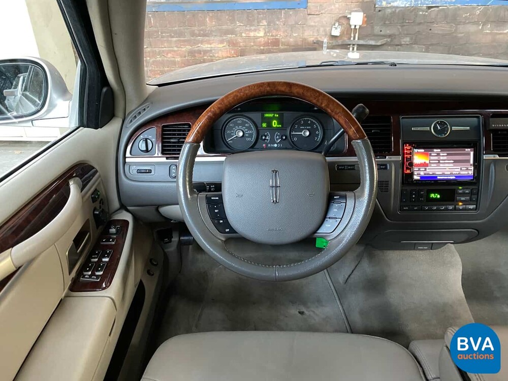 Lincoln Town Car Signature L 4.6 V8 Verlengd 2008, 06-ZP-HH