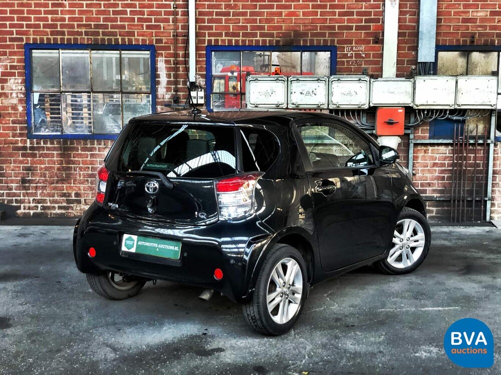 Toyota iQ 1.3 VVTi Automaat Dynamic 3+1 2010, GT-215-B
