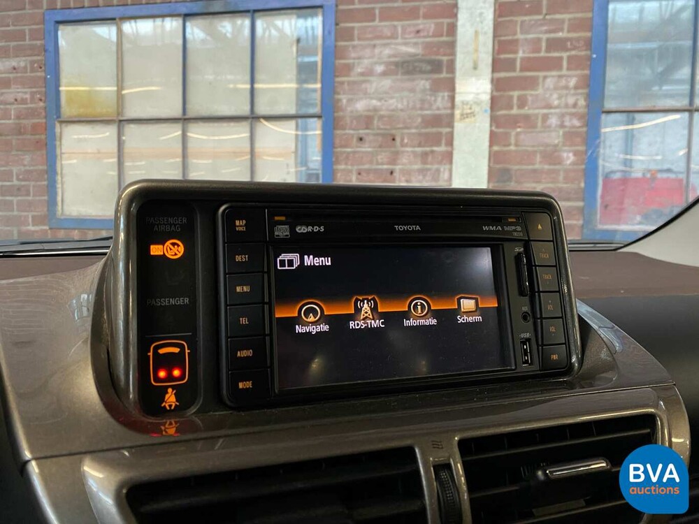 Toyota iQ 1.3 VVTi Automaat Dynamic 3+1 2010, GT-215-B