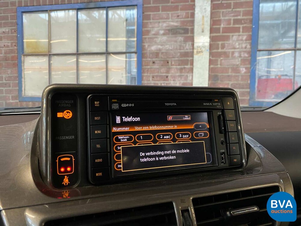 Toyota iQ 1.3 VVTi Automaat Dynamic 3+1 2010, GT-215-B