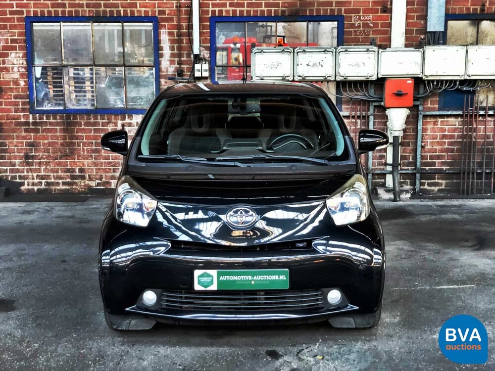 Toyota iQ 1.3 VVTi Automaat Dynamic 3+1 2010, GT-215-B