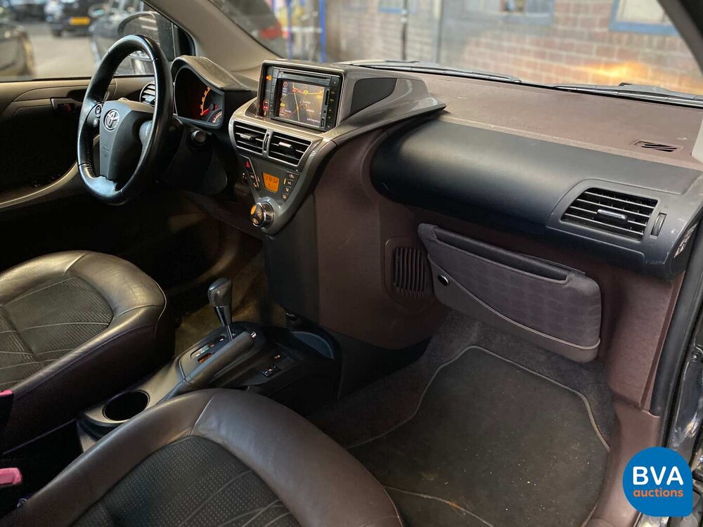 Toyota iQ 1.3 VVTi Automaat Dynamic 3+1 2010, GT-215-B