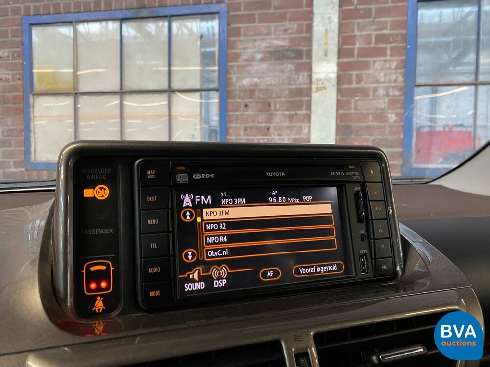 Toyota iQ 1.3 VVTi Automaat Dynamic 3+1 2010, GT-215-B