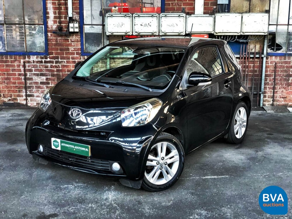 Toyota iQ 1.3 VVTi Automaat Dynamic 3+1 2010, GT-215-B