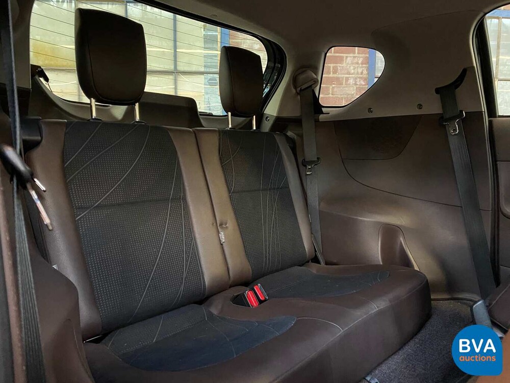 Toyota iQ 1.3 VVTi Automaat Dynamic 3+1 2010, GT-215-B