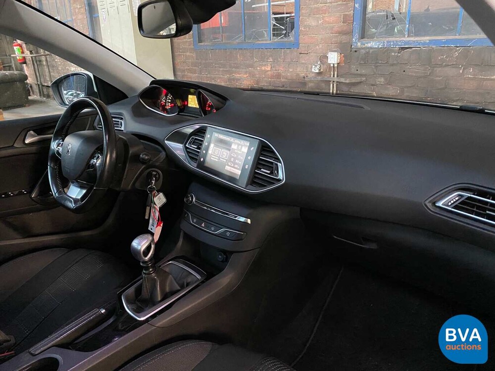 Peugeot 308 SW 1.6 BlueHDI Blue Lease Executive 120pk 2015 -Org NL-, HV-374-G