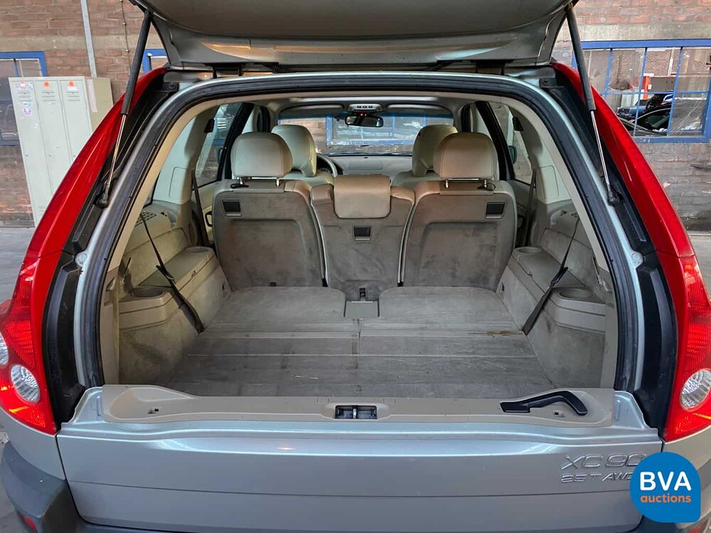 Volvo XC90 2.5 T Aut. 7 Persoons 209pk 2004 -Org NL-, 59-NR-BT