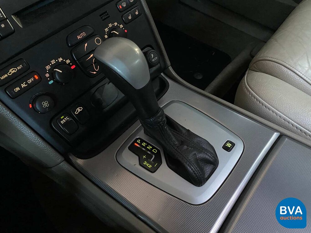 Volvo XC90 2.5 T Aut. 7 Persoons 209pk 2004 -Org NL-, 59-NR-BT