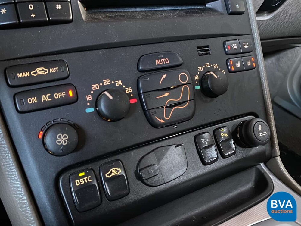 Volvo XC90 2.5 T Aut. 7 Persoons 209pk 2004 -Org NL-, 59-NR-BT