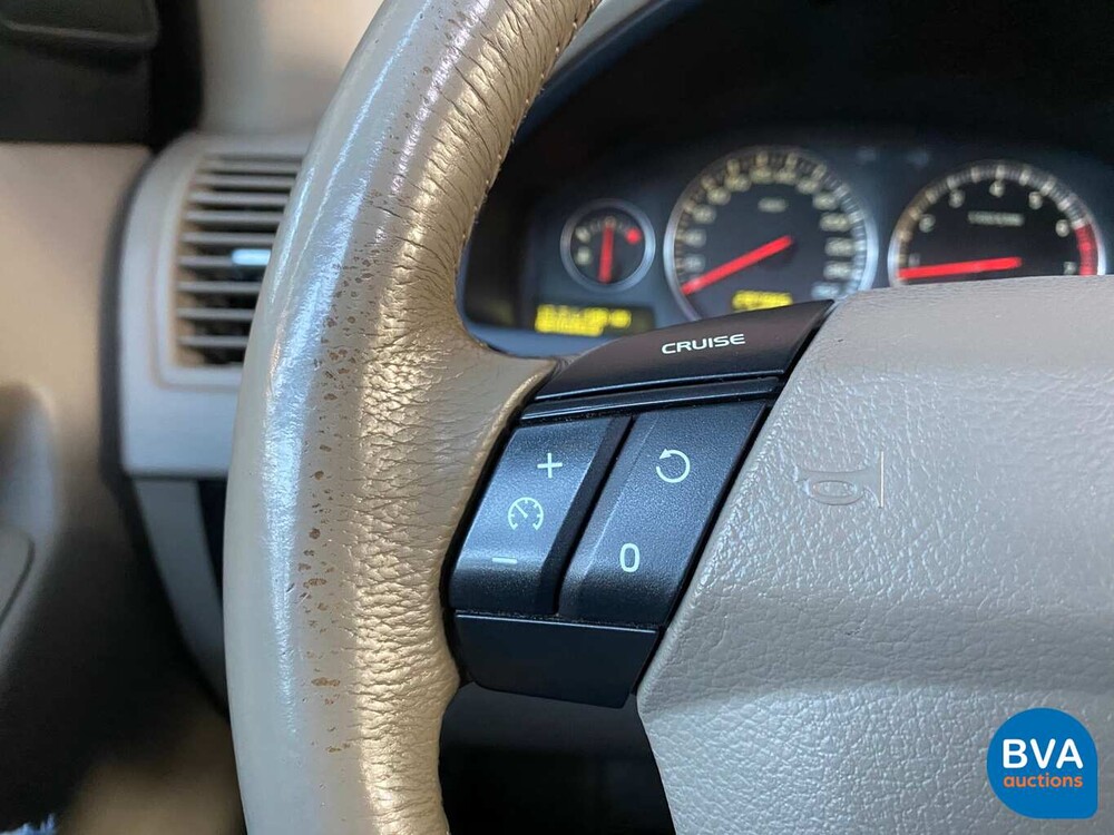 Volvo XC90 2.5 T Aut. 7 Persoons 209pk 2004 -Org NL-, 59-NR-BT