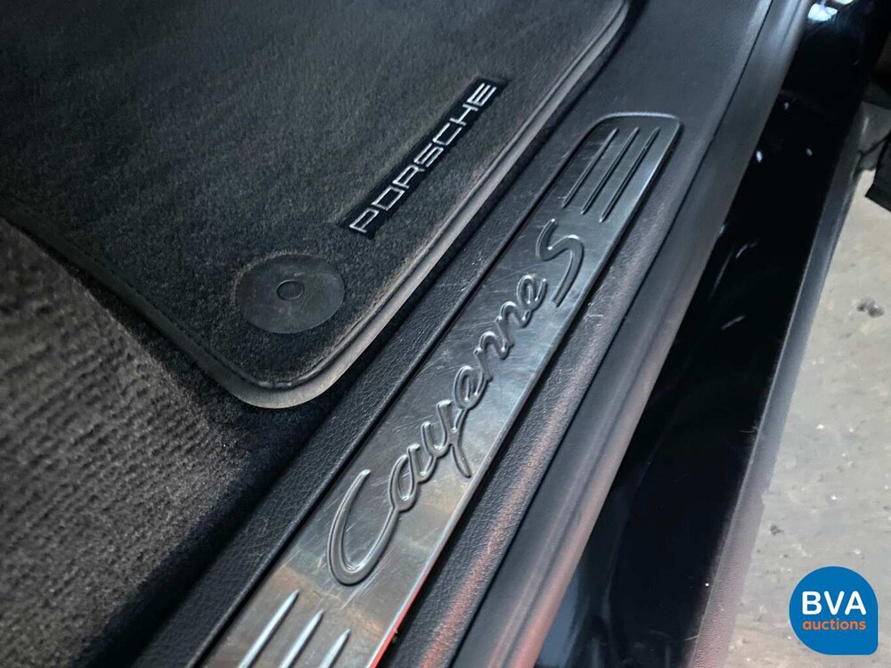 Porsche Cayenne 3.0 S E-Hybrid 416 PS 2015 -Original NL-, HK-999-Z.