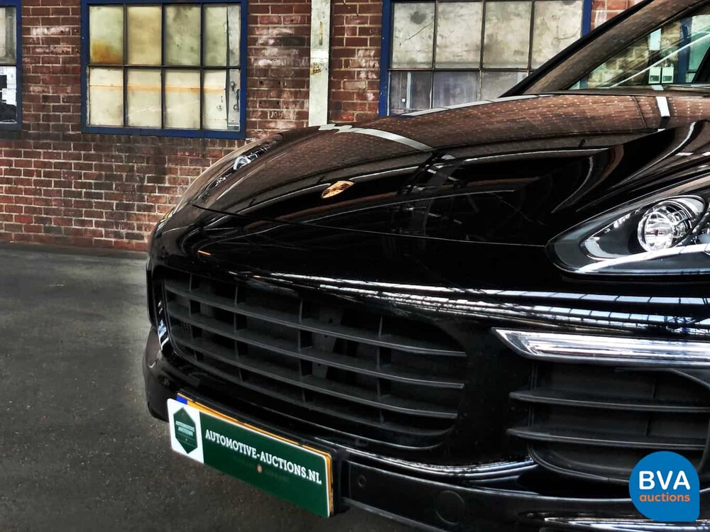 Porsche Cayenne 3.0 S E-Hybrid 416 PS 2015 -Original NL-, HK-999-Z.