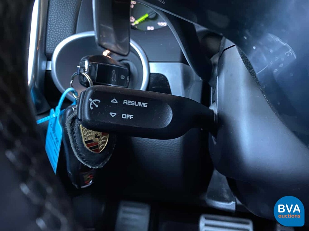 Porsche Cayenne 3.0 S E-Hybrid 416 PS 2015 -Original NL-, HK-999-Z.