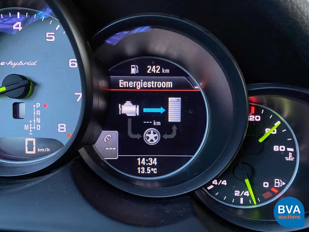 Porsche Cayenne 3.0 S E-Hybrid 416 PS 2015 -Original NL-, HK-999-Z.
