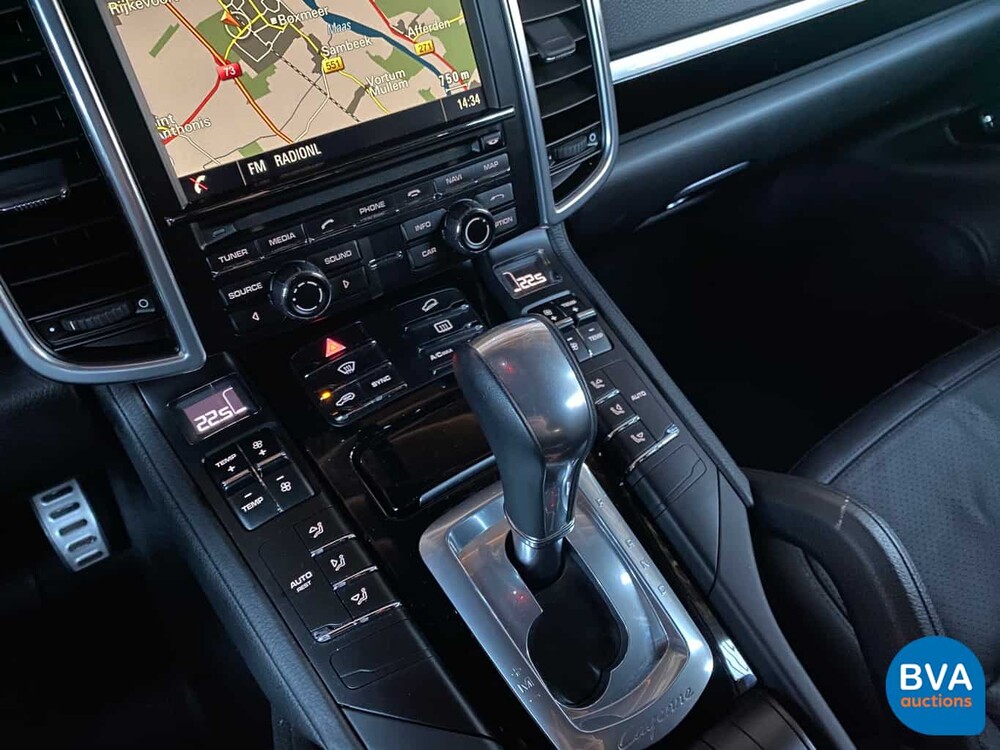 Porsche Cayenne 3.0 S E-Hybrid 416 PS 2015 -Original NL-, HK-999-Z.
