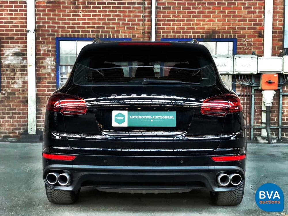 Porsche Cayenne 3.0 S E-Hybrid 416 PS 2015 -Original NL-, HK-999-Z.
