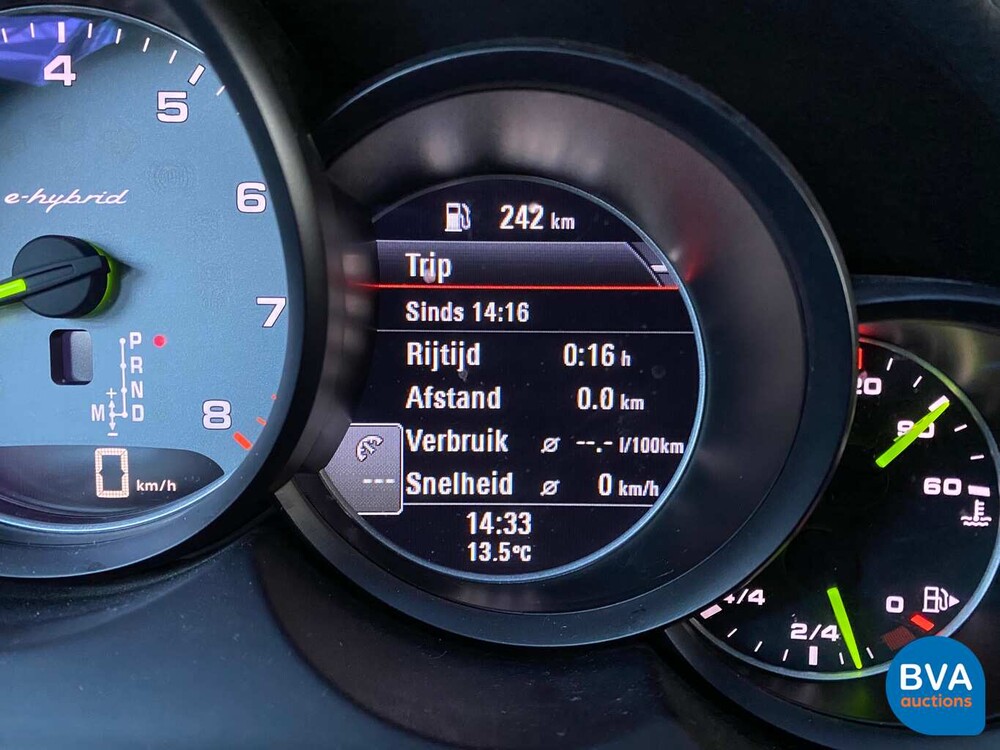 Porsche Cayenne 3.0 S E-Hybrid 416 PS 2015 -Original NL-, HK-999-Z.