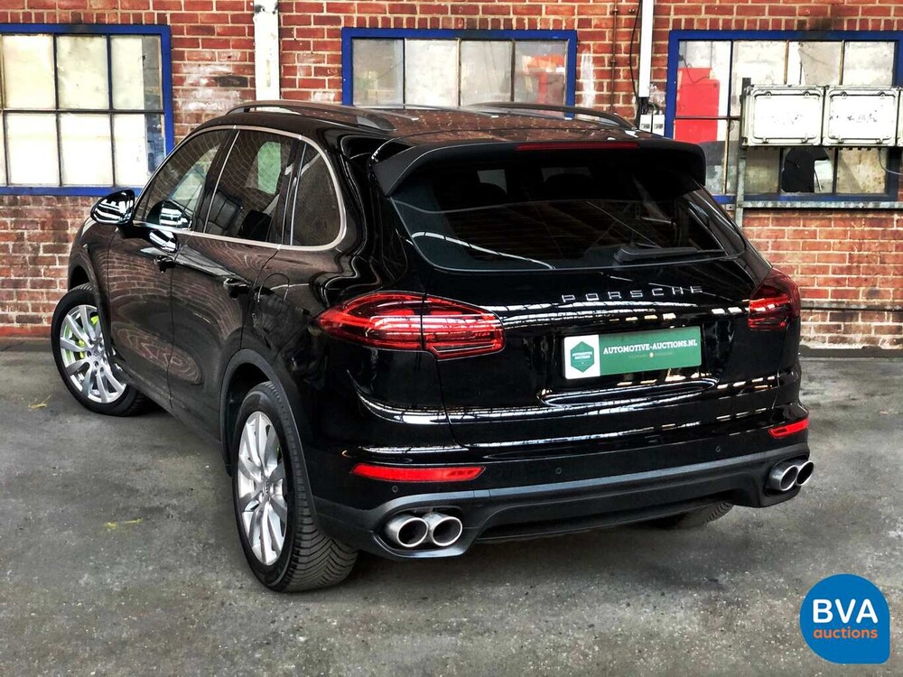 Porsche Cayenne 3.0 S E-Hybrid 416 PS 2015 -Original NL-, HK-999-Z.