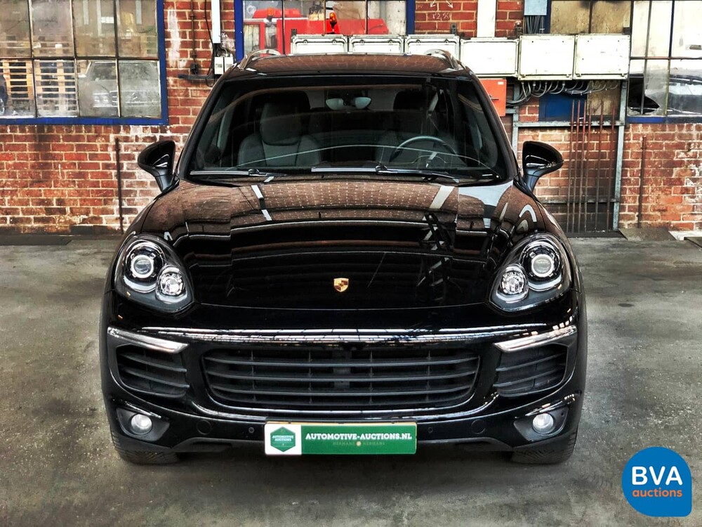 Porsche Cayenne 3.0 S E-Hybrid 416 PS 2015 -Original NL-, HK-999-Z.