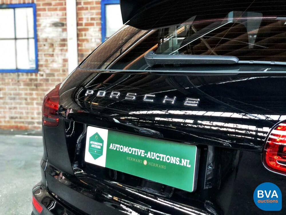 Porsche Cayenne 3.0 S E-Hybrid 416 PS 2015 -Original NL-, HK-999-Z.