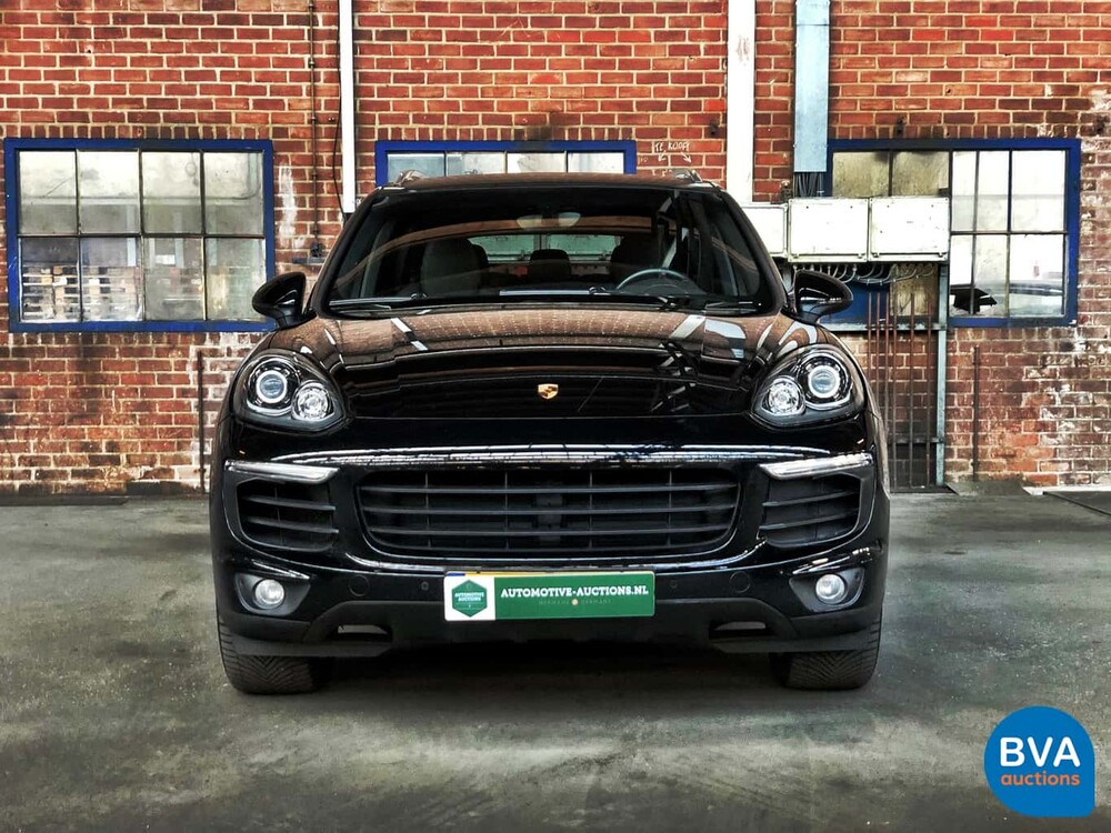 Porsche Cayenne 3.0 S E-Hybrid 416 PS 2015 -Original NL-, HK-999-Z.