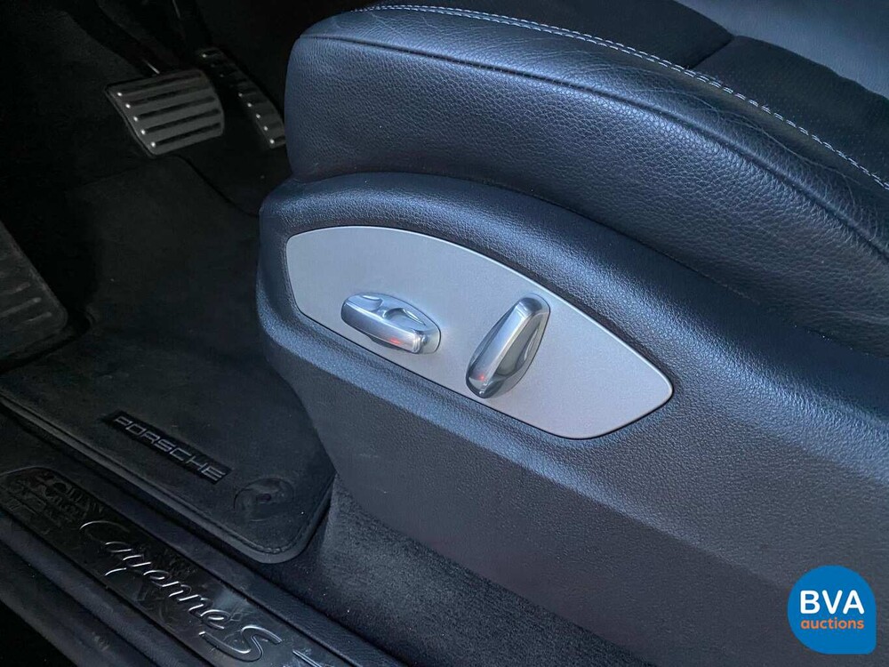 Porsche Cayenne 3.0 S E-Hybrid 416 PS 2015 -Original NL-, HK-999-Z.