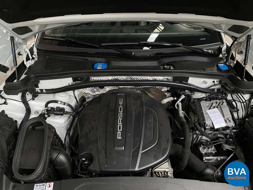 Porsche Macan 2.0 MY20 245 PS 2019.