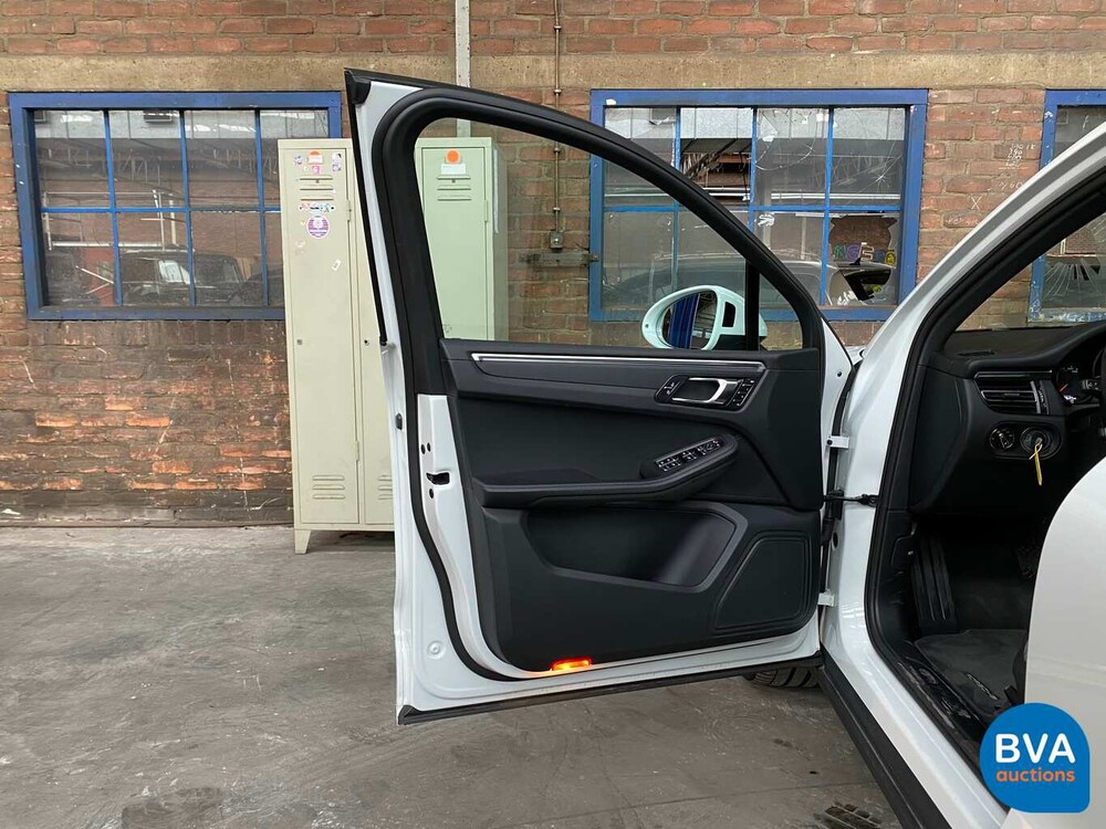 Porsche Macan 2.0 MY20 245 PS 2019.