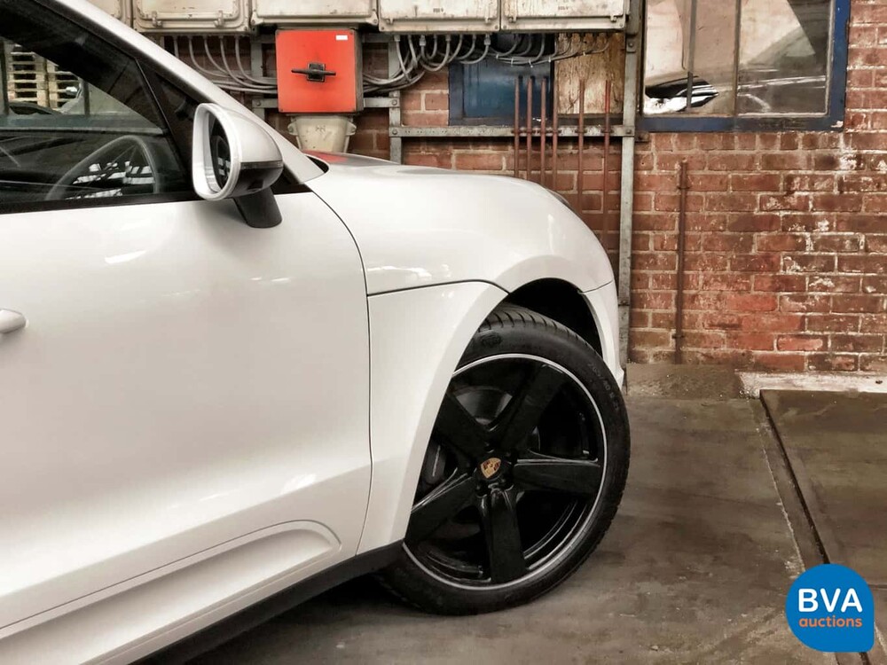Porsche Macan 2.0 MY20 245 PS 2019.