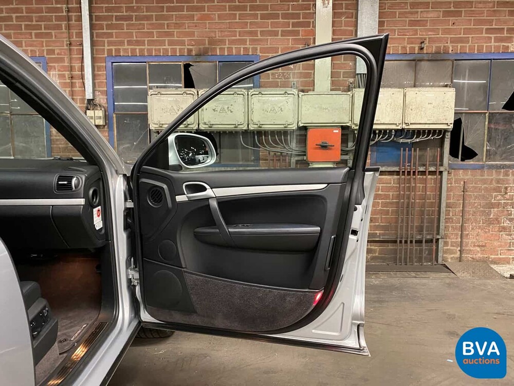 Porsche Cayenne Turbo 4.5 V8 450pk 2005 Youngtimer