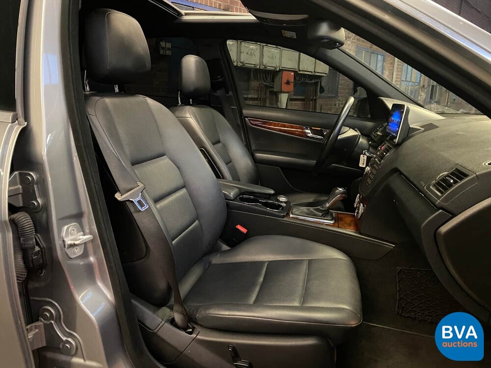 Mercedes-Benz C300 Limousine V6 231pk C-Klasse 2010, J-380-TH