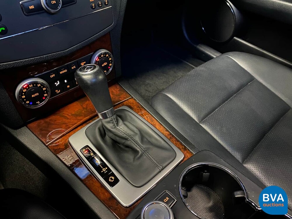 Mercedes-Benz C300 Limousine V6 231pk C-Klasse 2010, J-380-TH