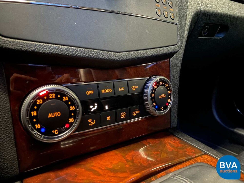 Mercedes-Benz C300 Limousine V6 231pk C-Klasse 2010, J-380-TH