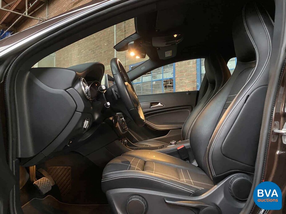 Mercedes-Benz CLA180 Shooting Brake 122pk CLA-Klasse 2015, J-604-NT
