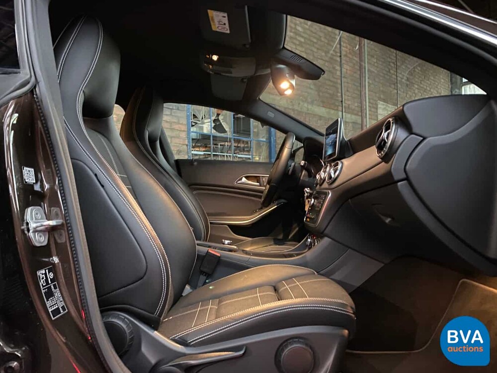 Mercedes-Benz CLA180 Shooting Brake 122pk CLA-Klasse 2015, J-604-NT