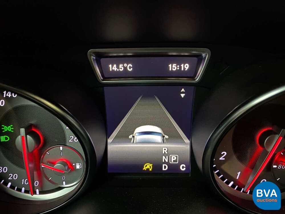 Mercedes-Benz CLA180 Shooting Brake 122pk CLA-Klasse 2015, J-604-NT