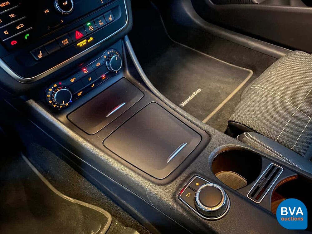 Mercedes-Benz CLA180 Shooting Brake 122pk CLA-Klasse 2015, J-604-NT