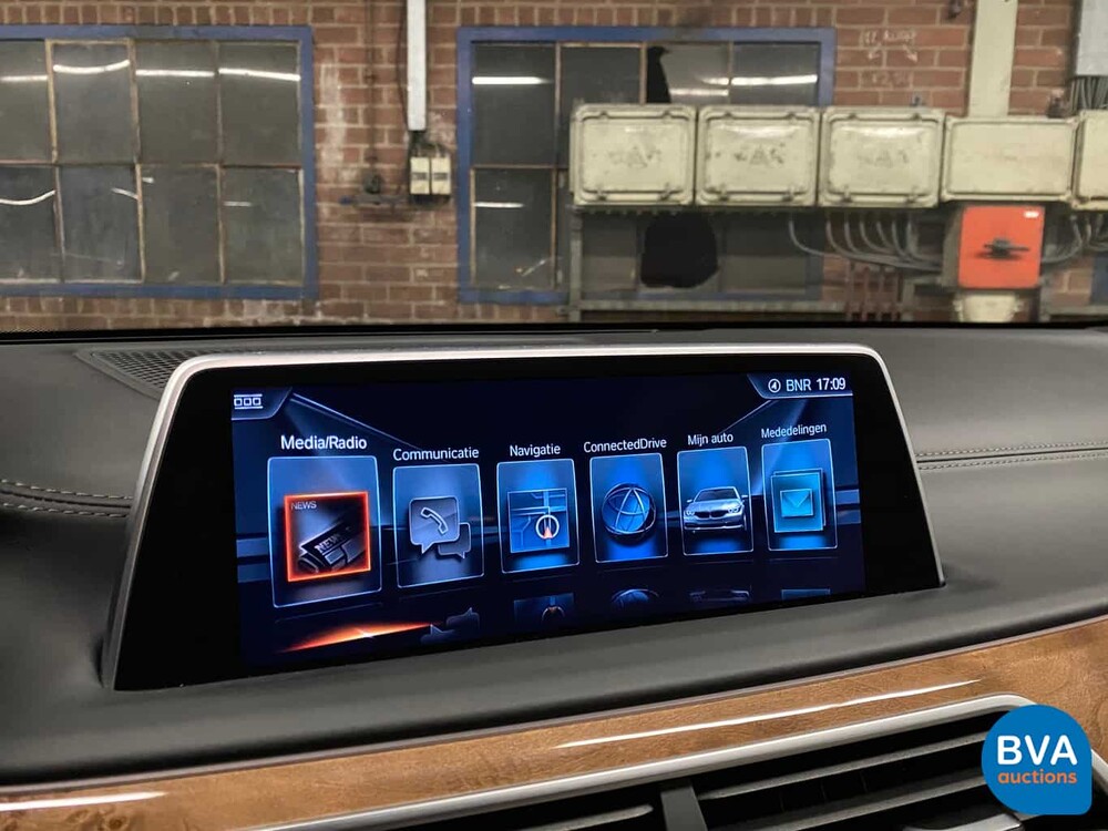 BMW 730d xDrive 265hp 7-Series 2015, JV-536-N.