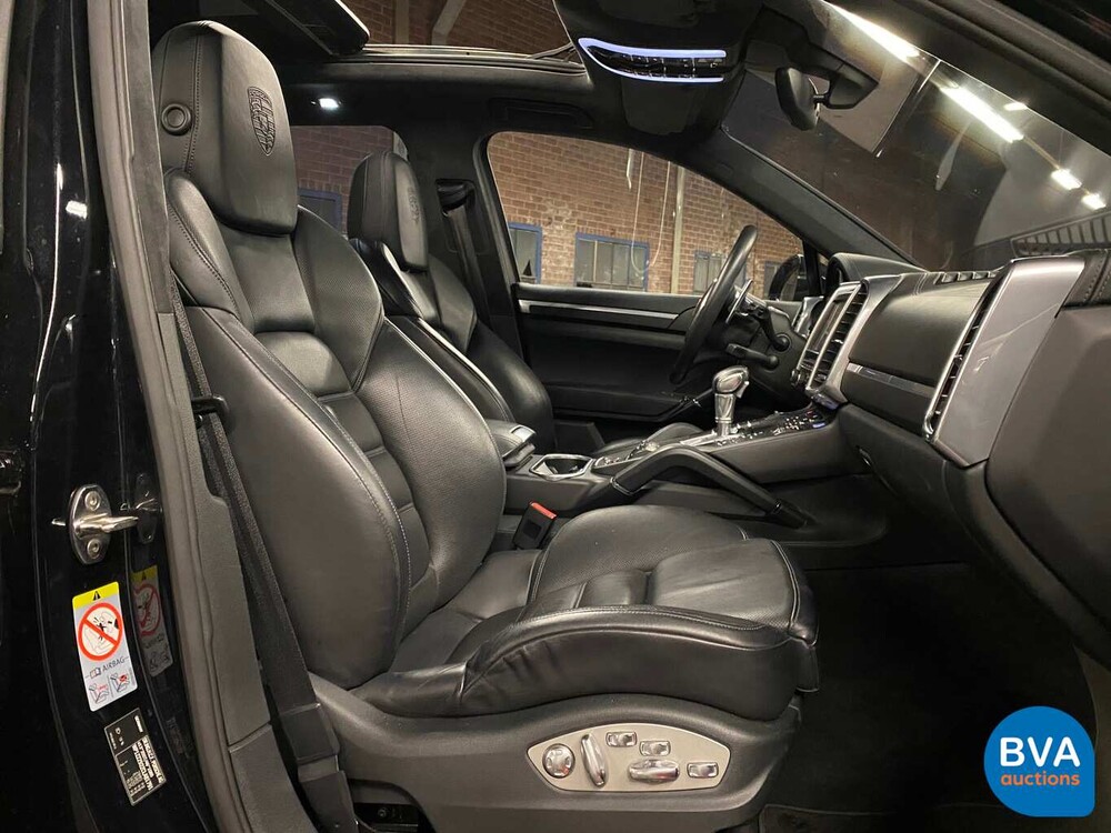 Porsche Cayenne 4.8 Turbo V8 500hp 2011, 2-ZLF-03.