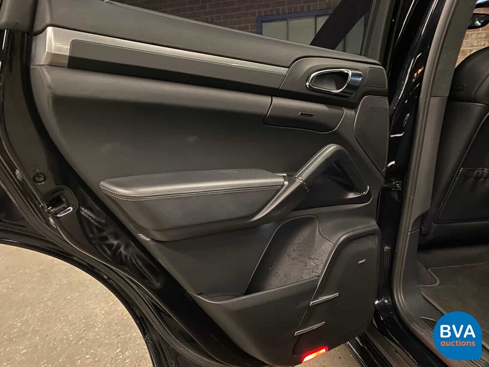 Porsche Cayenne 4.8 Turbo V8 500hp 2011, 2-ZLF-03.