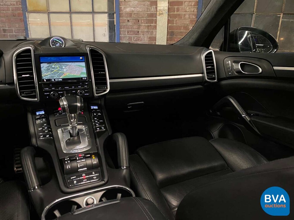 Porsche Cayenne 4.8 Turbo V8 500hp 2011, 2-ZLF-03.