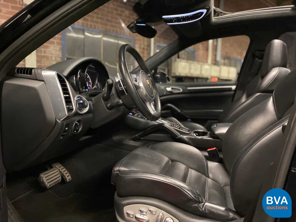 Porsche Cayenne 4.8 Turbo V8 500hp 2011, 2-ZLF-03.