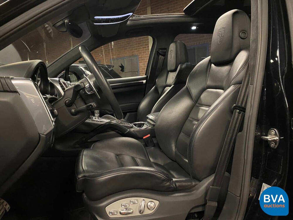 Porsche Cayenne 4.8 Turbo V8 500hp 2011, 2-ZLF-03.