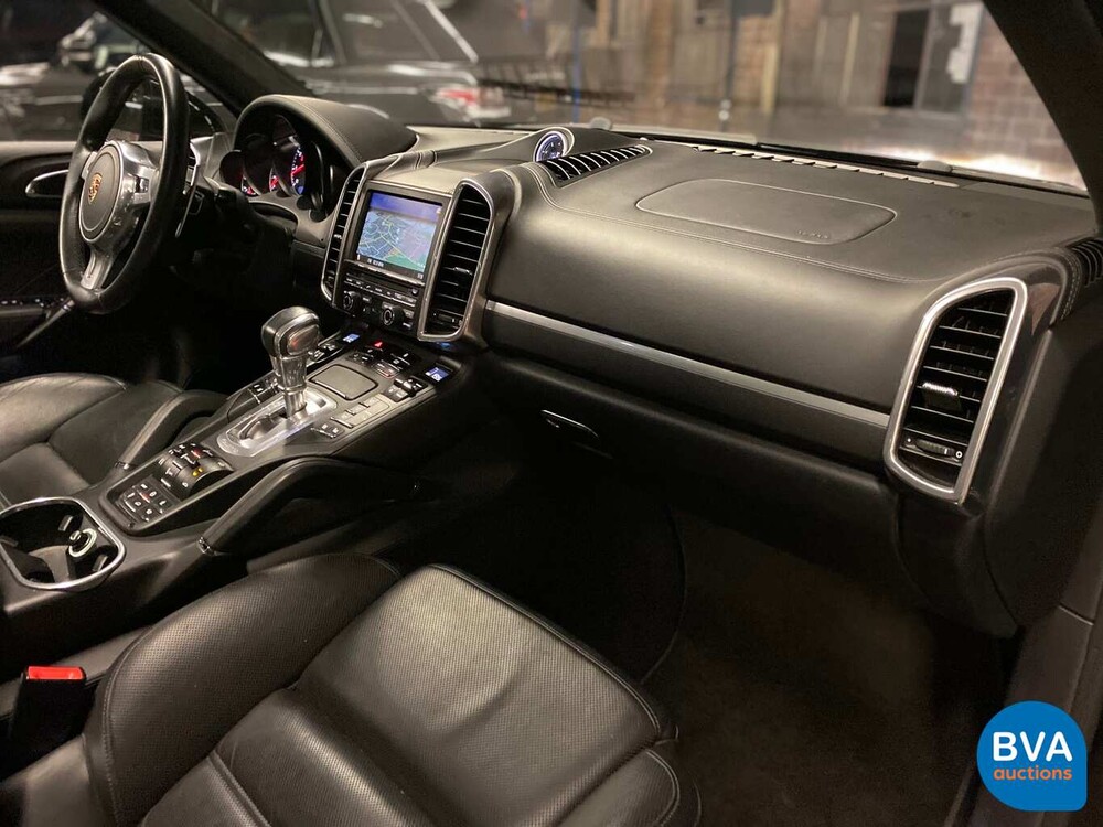 Porsche Cayenne 4.8 Turbo V8 500hp 2011, 2-ZLF-03.