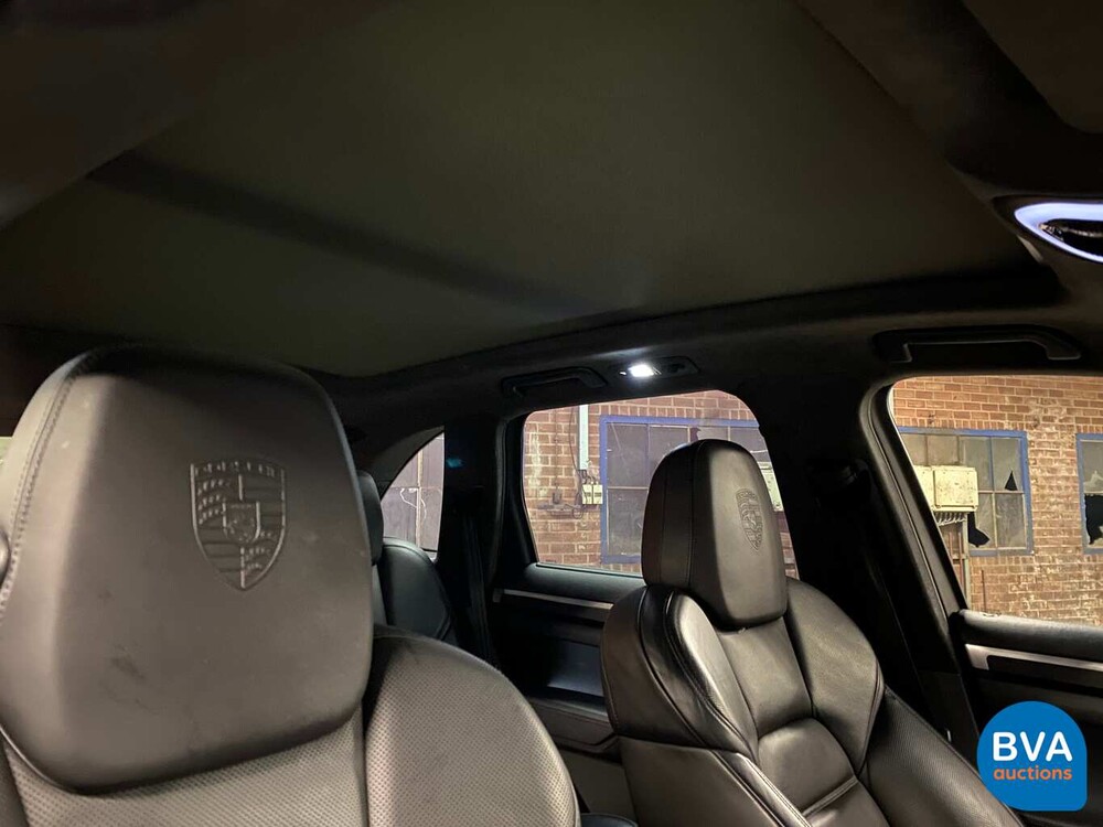 Porsche Cayenne 4.8 Turbo V8 500hp 2011, 2-ZLF-03.
