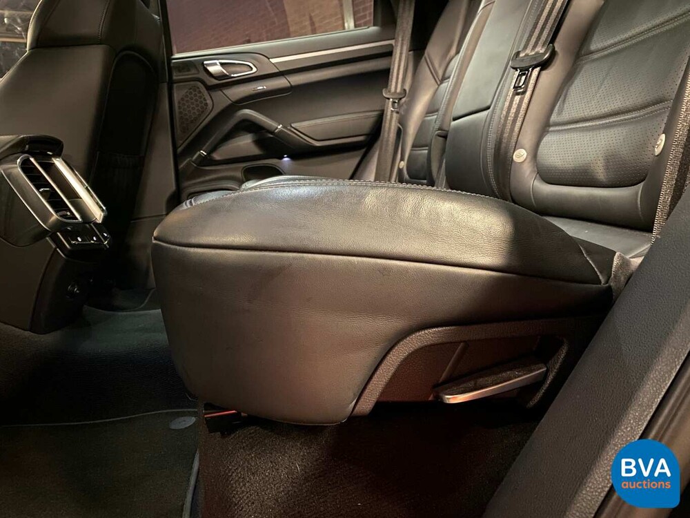 Porsche Cayenne 4.8 Turbo V8 500hp 2011, 2-ZLF-03.