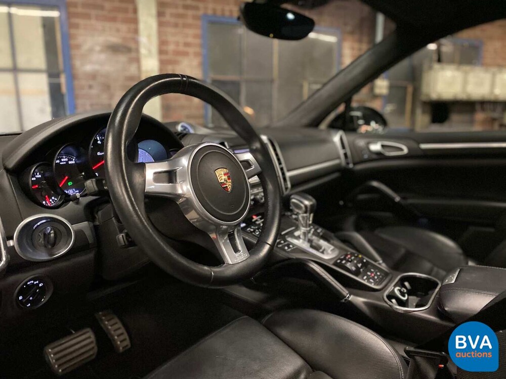 Porsche Cayenne 4.8 Turbo V8 500hp 2011, 2-ZLF-03.